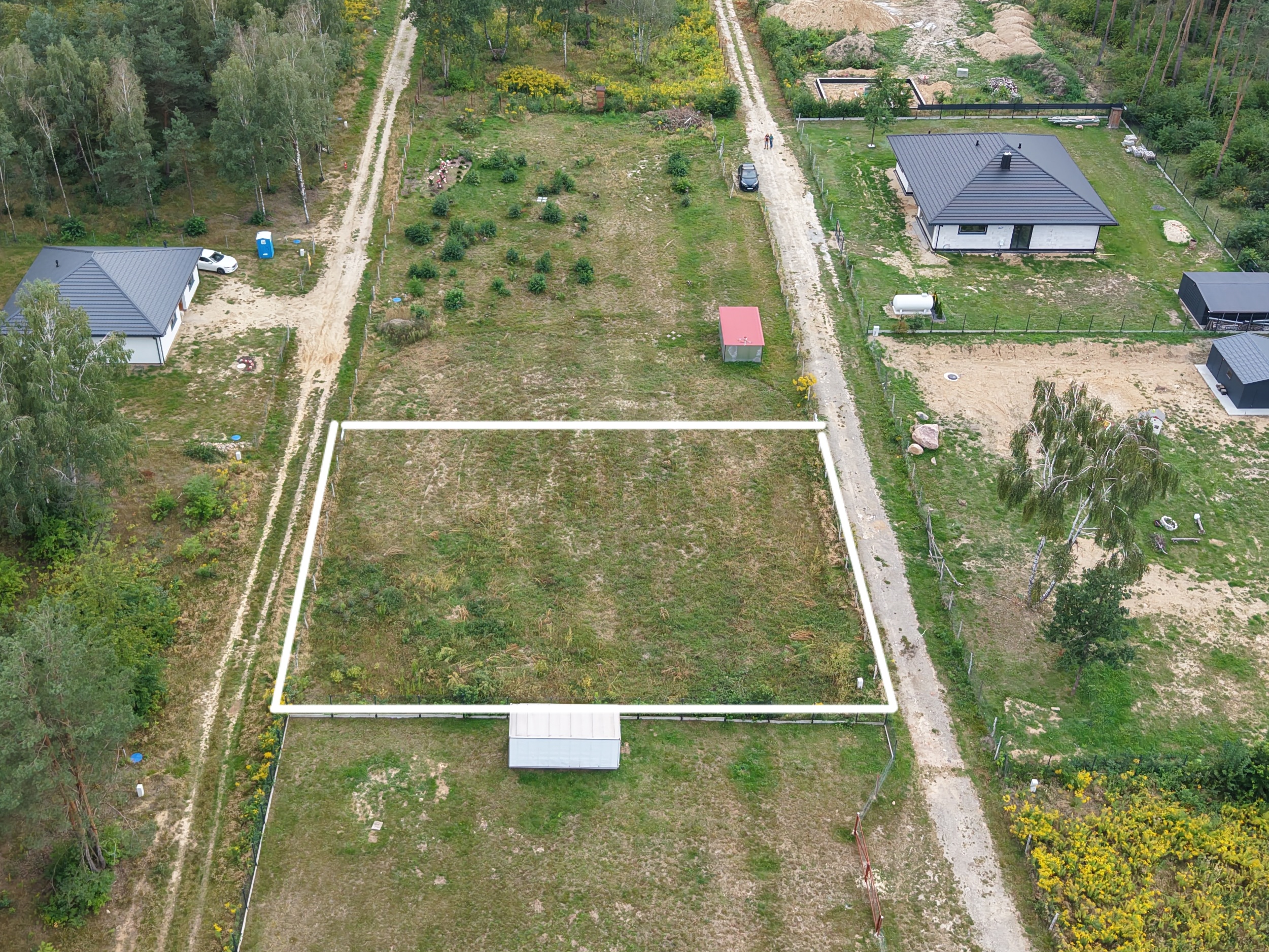 Działka z prawomocnym pozwoleniem na budowę – Dąbrówka-Strumiany (1015 m²)